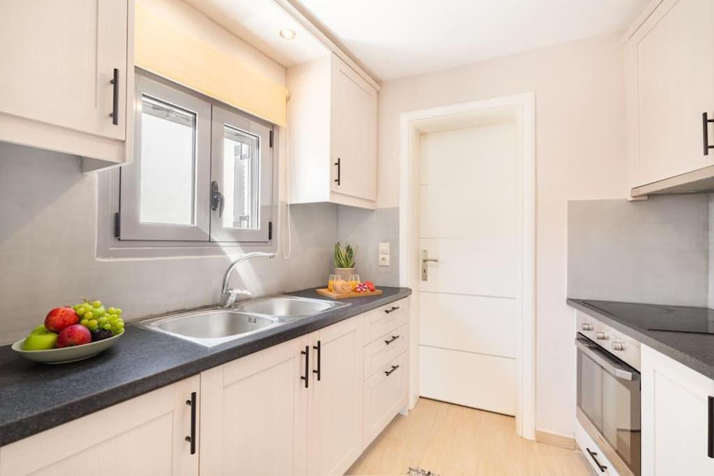 Van Louis Place Vathí Extérieur photo