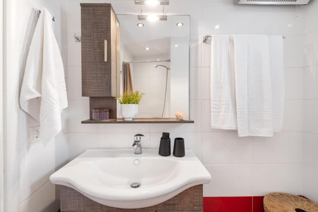 Van Louis Place Vathí Extérieur photo